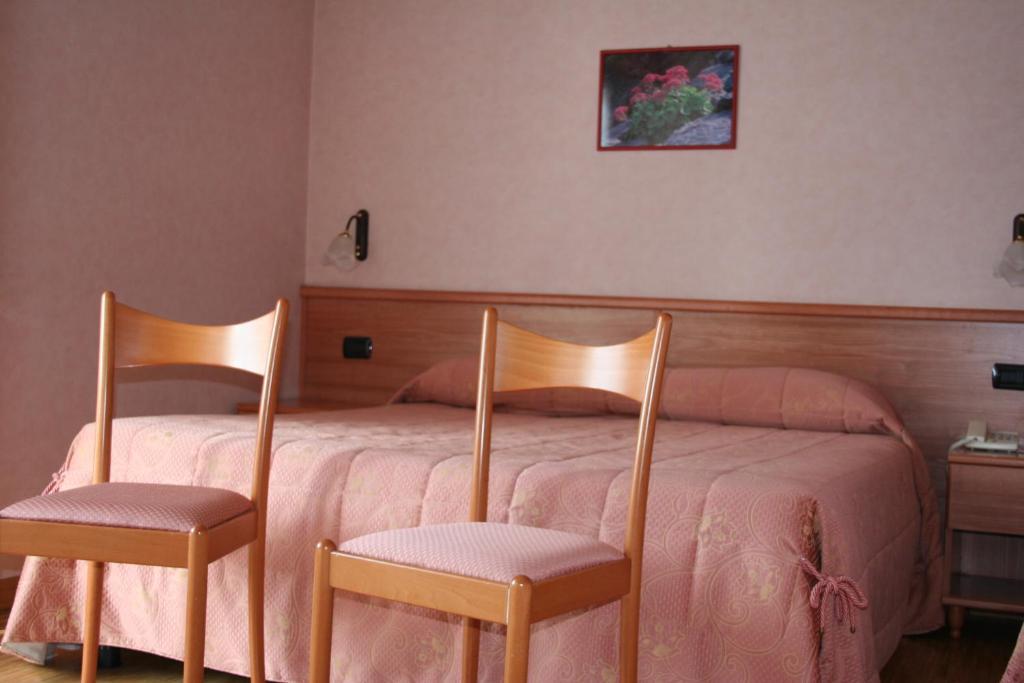 Hotel Migliorati Кастьоне-делла-Презолана Екстер'єр фото