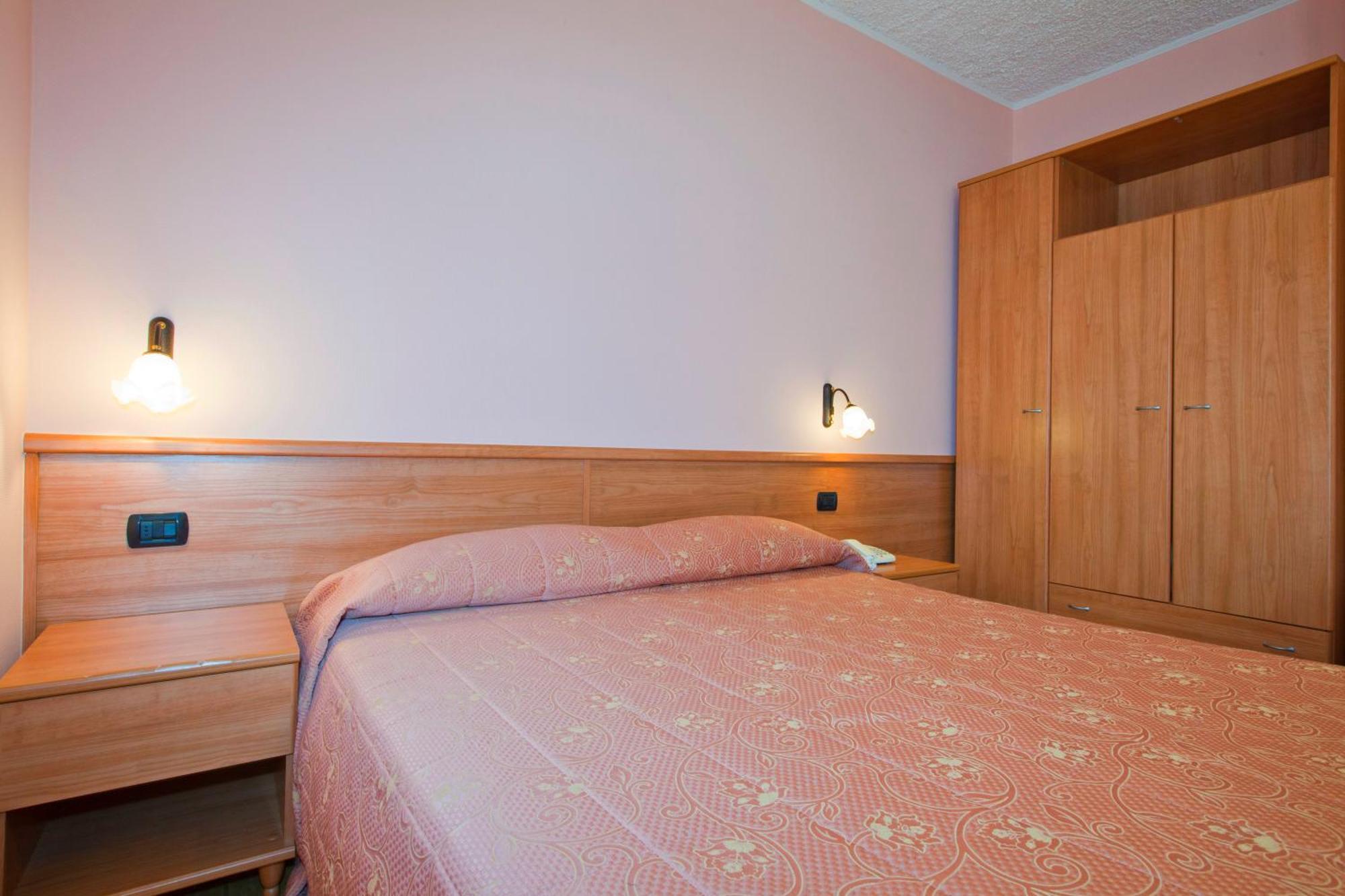 Hotel Migliorati Кастьоне-делла-Презолана Номер фото