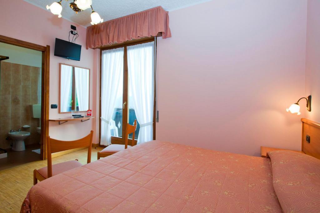 Hotel Migliorati Кастьоне-делла-Презолана Екстер'єр фото